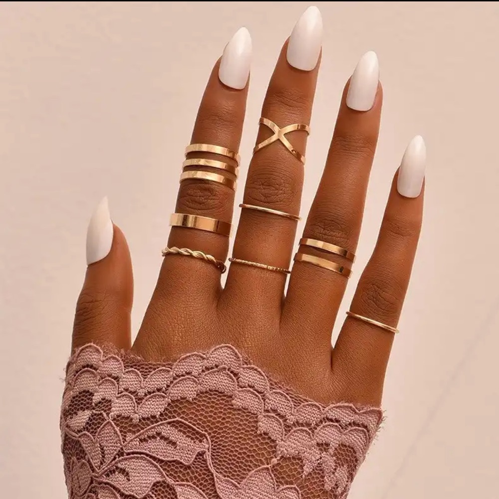 Gold tone Ring Set
